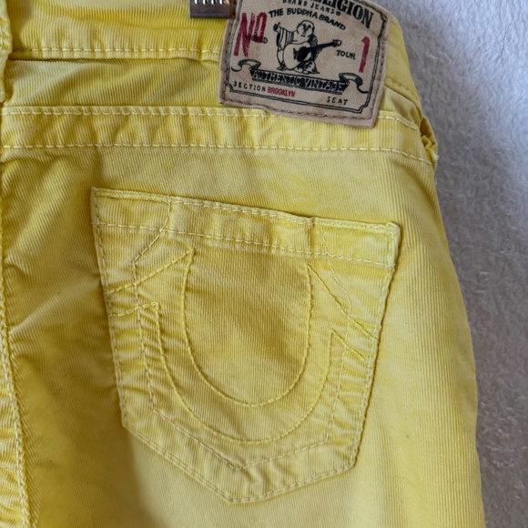 True Religion Yellow Brooklyn Corduroys Size 27 - Like New! - Picture 4 of 4